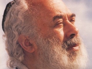 אוסדיטשר מבקש סליחה מר' שלמה קרליבך • האזינו שלמה קרליבך