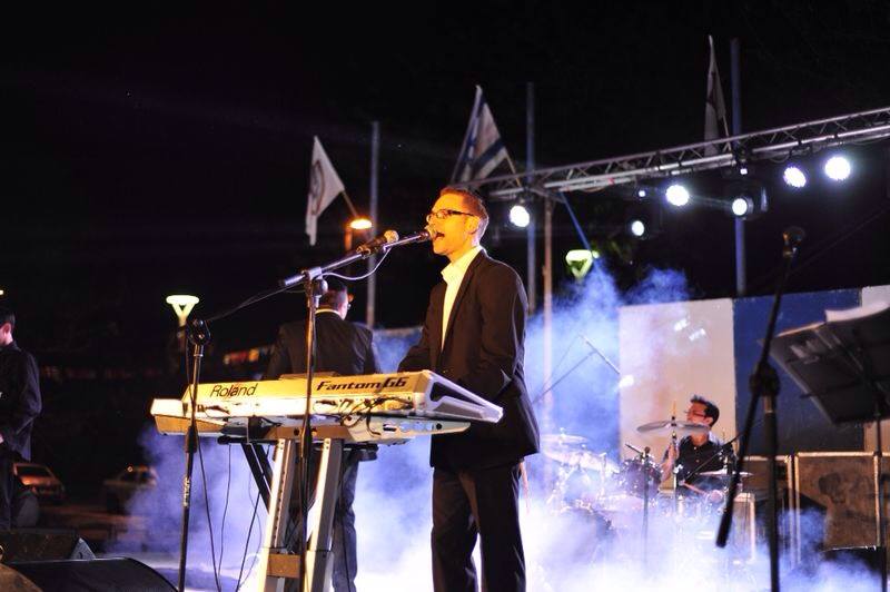 "המְנַגֵּן": ברונר מארח את הרצליך ללהיט חתונות חדש • האזינו ברונר