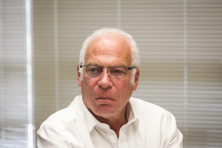 חרף האיסור ההלכתי: השר אריאל עלה להר הבית השר אורי אריאל