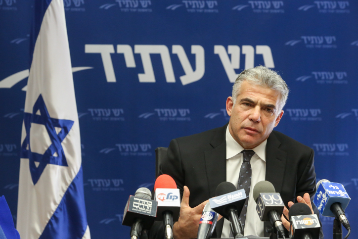 בכנות: הייתם נותנים ללפיד לנהל לכם את העסק? \\ אפרים דוד לפיד