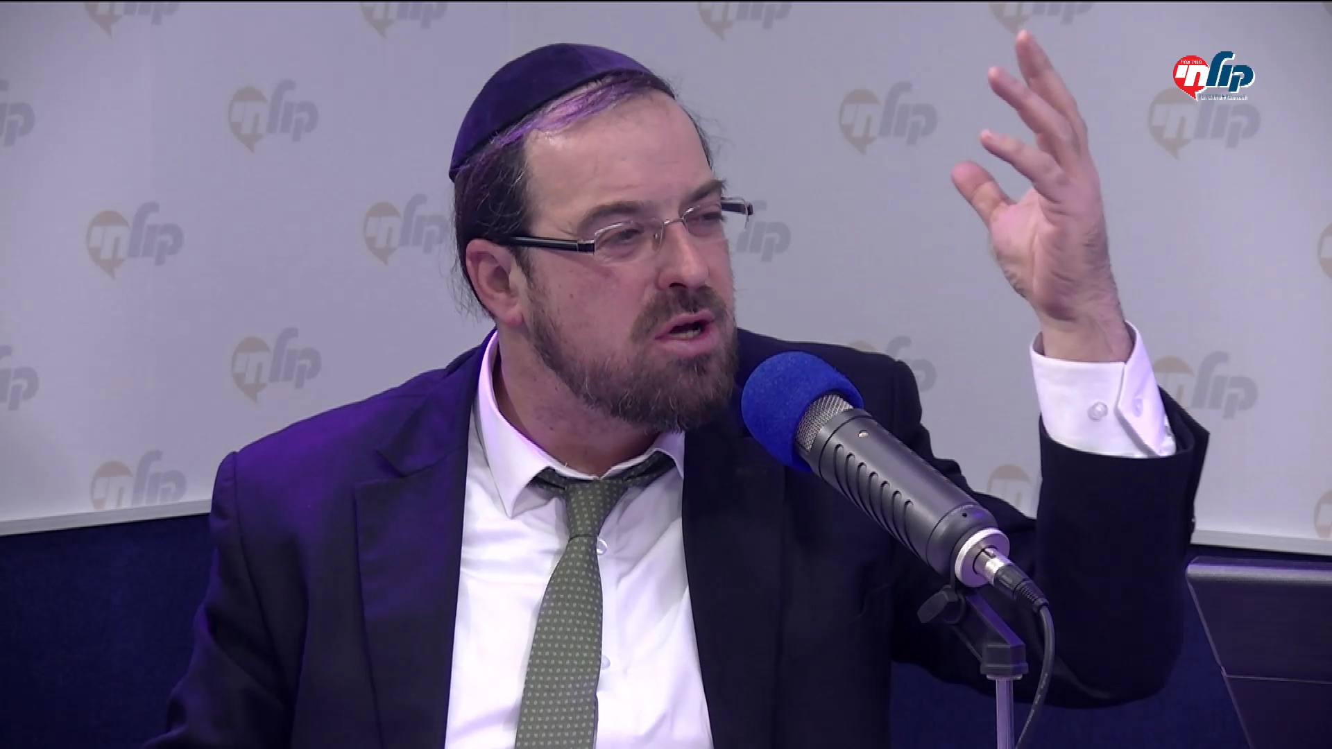 האזינו: הרב הורביץ בפתיח מתוק מדבש הרב חיים הורביץ