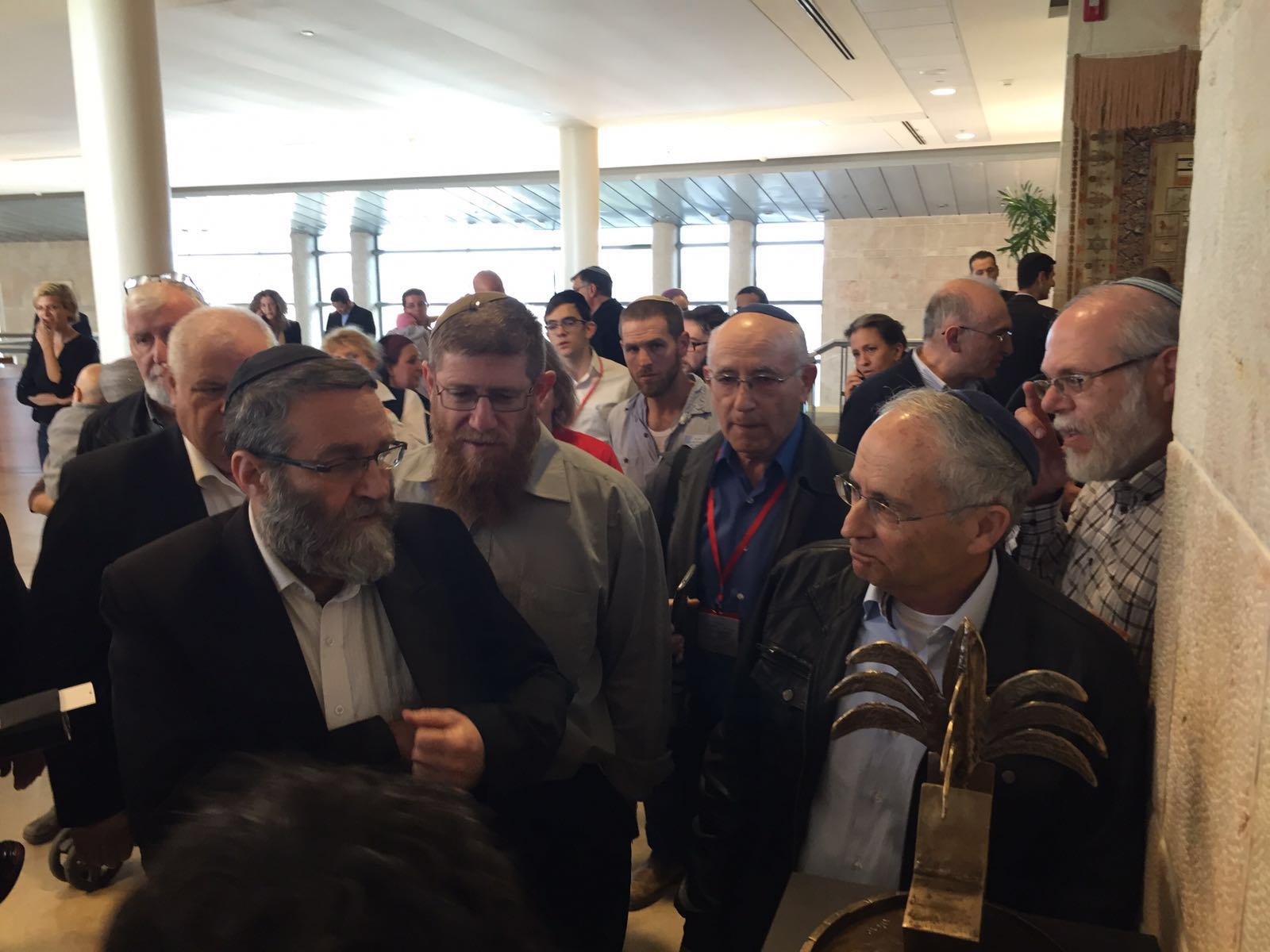 גפני חנך אנדרטה להתנתקות: "עם ישראל הוא כמו יהלום" • צפו תמונה 2