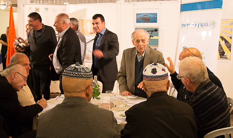 "למה אירועים עירוניים מתקיימים במסעדות לא כשרות?" 12801436_1191042050925608_7258219834438763550_n