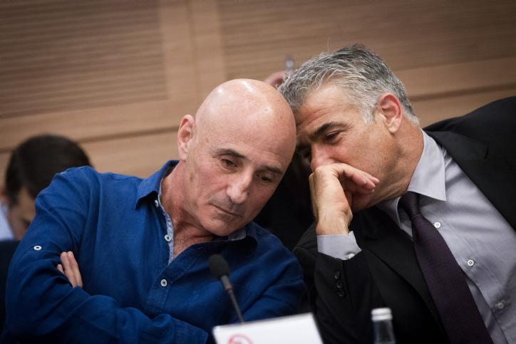 עופר שלח: אנחנו מפלגת שלטון אבל החרדים לא צריכים לפחד יו"ר יש עתיד, ח"כ יאיר לפיד ויו"ר הסיעה, עפר שלח