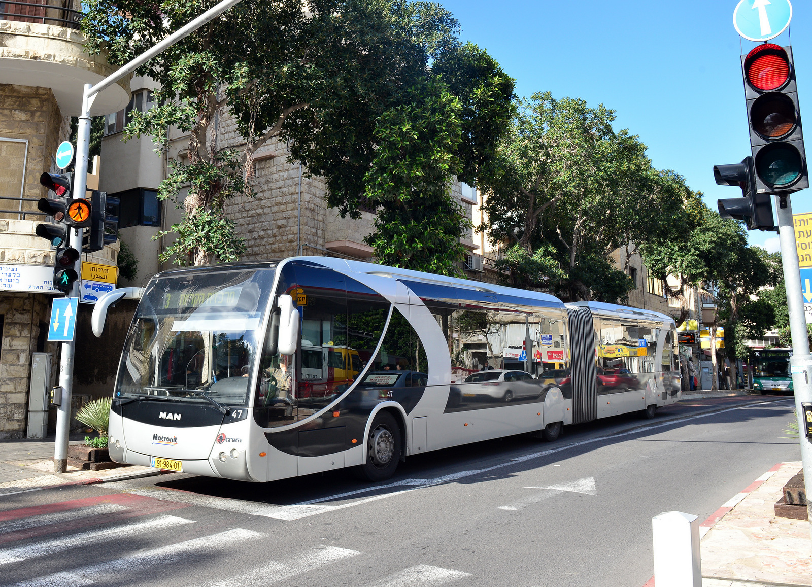פנייה לשרי הממשלה: "נהגים יהודים יעבדו בחג בניגוד לחוק" מטרונית-בהדר-