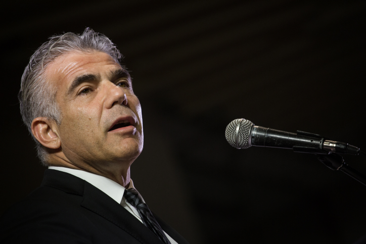 מסית: יאיר לפיד; "ממשלת ישראל אומרת להם אתם לא באמת יהודים" יאיר לפיד