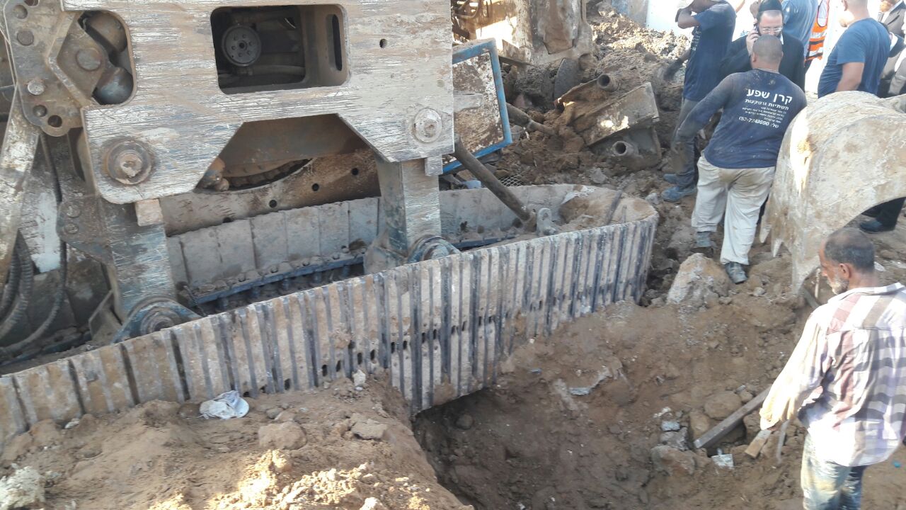 נס באשדוד • מנוף קרס על מבנה ת"ת: "ניצלתי מגזירה איומה" מנוף