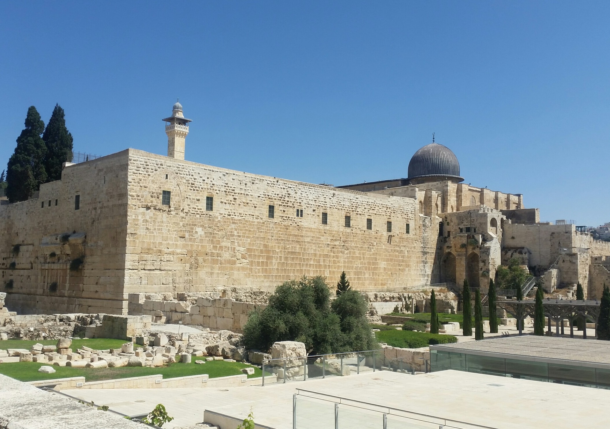 מתחת לאף השותפים: נתניהו מקדם מתווה כותל חדש רחבת הכותל הדרומי