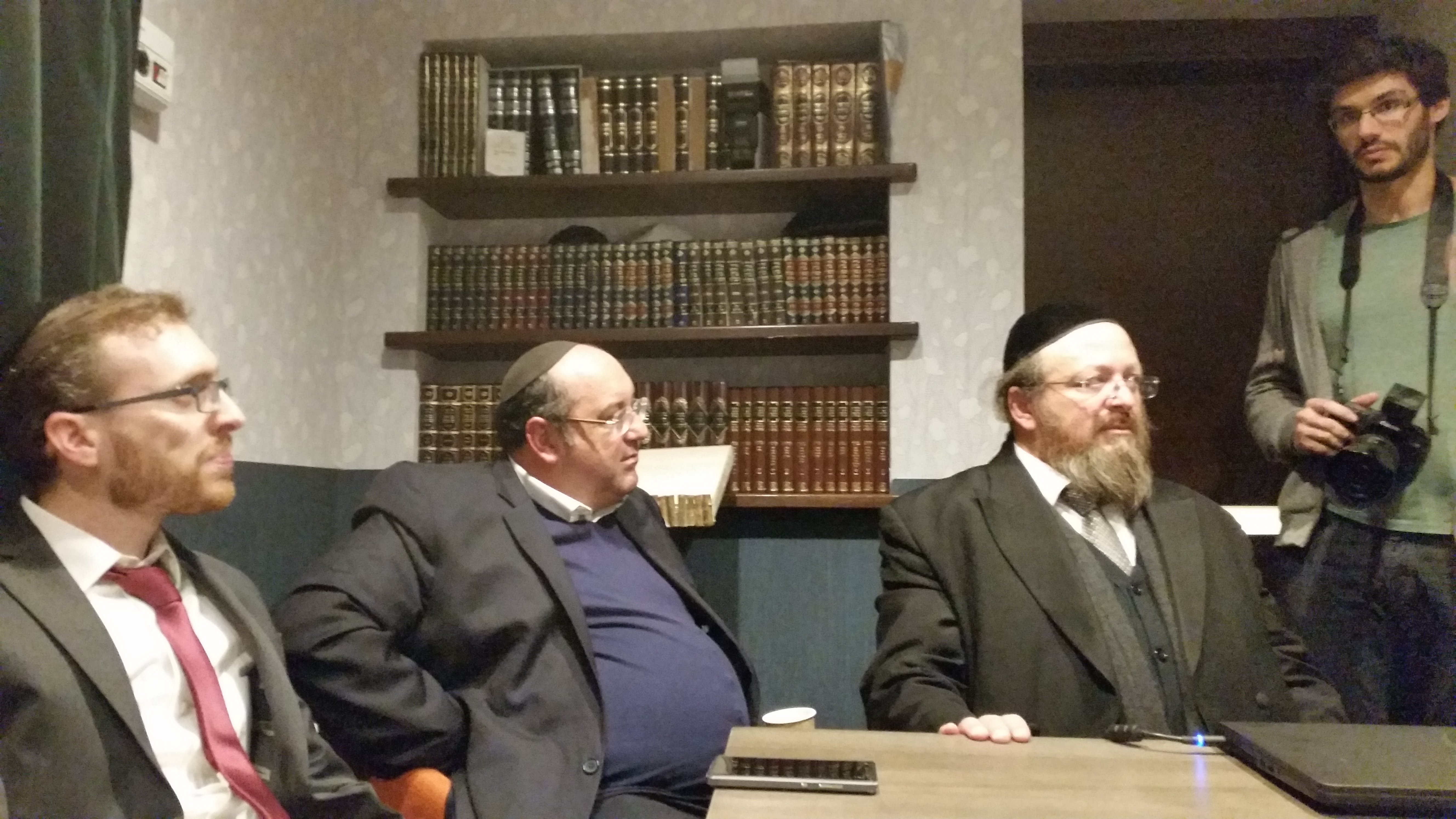 קובנה • קבלה טובה של סטודנטים הביאה לדחיית מבחן מיוהכ"פ 20161117_145611