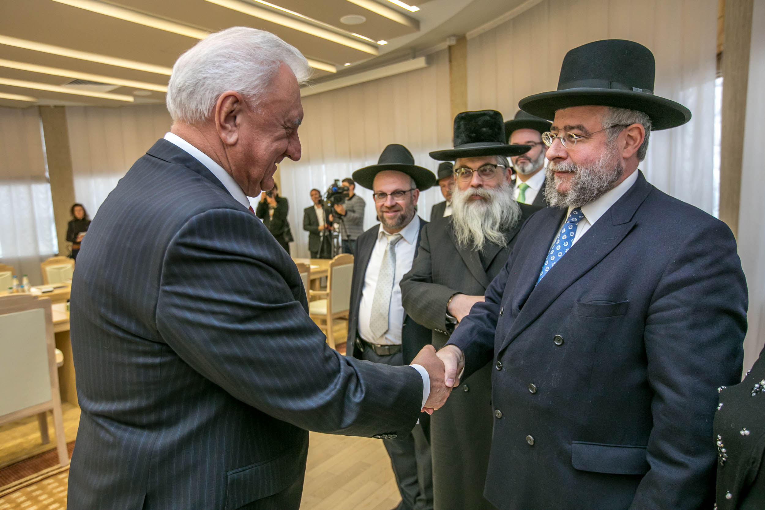 סותמים את הפרצה: יגובשו נהלי גיור אחידים לרבני אירופה Minsk-CER-15-11-2-0114