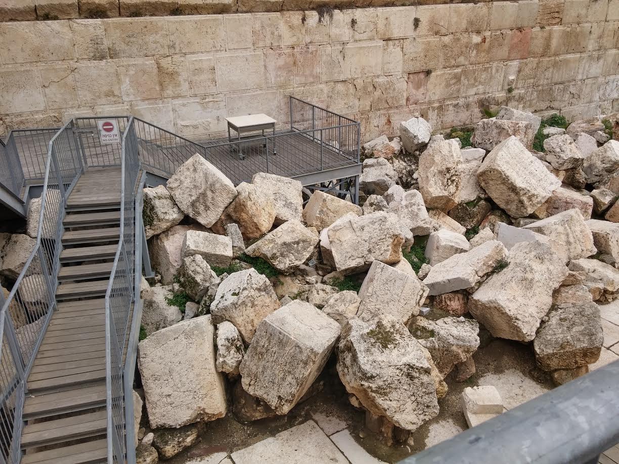 "גן האופל" • להיכנס למקוואות טהרה ששימשו את עולי הרגל הכותל הדרומי 2