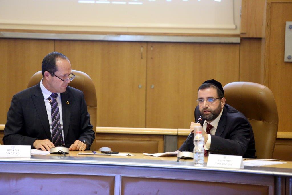 מכתב הרבנים • חברי המועצה מגיבים: "לא ניתן יד לחילול ירושלים" חבר מועצת העיר בצלאל וראש העיר ברקת
