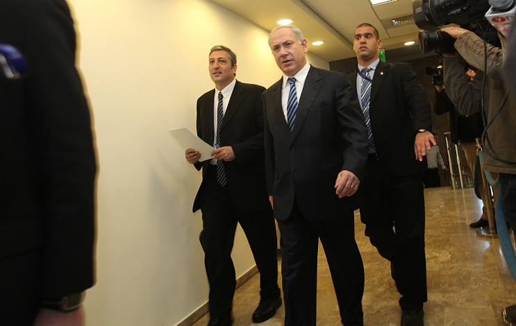 היועץ לשעבר מספר: "ביבי ביקש למנות בלשכתו איש של מוזס" נתניהו ניר חפץ