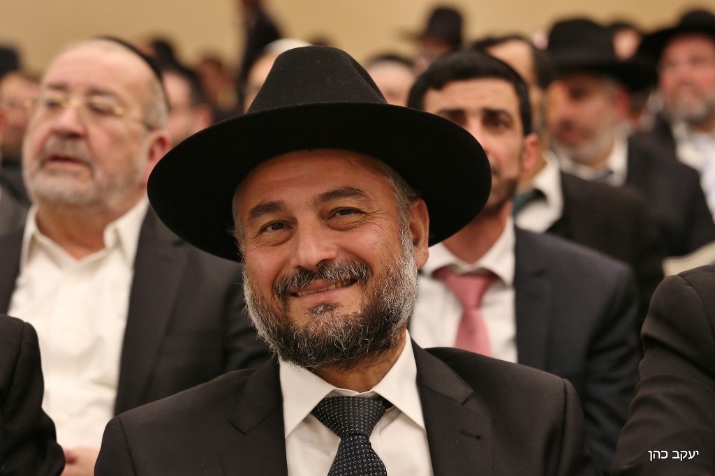 אבוטבול ולביא מעלים זיכרונות: "אמרתי שאני משה מהקיבוץ" ראש עיריית בית שמש, משה אבוטבול