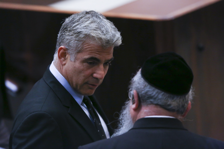 לפיד מפחד מהארכת 'חוק הגיוס' ע"י בג"ץ: "לא אסכים" .מוזס לפיד
