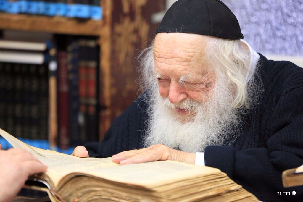 מרן שר התורה ומרן ראש הישיבה בקריאה לציבור: לקיים מעמד תפילה מיוחד בתגובה לחילולי השבת מרן שר התורה, הגאון רבי חיים קנייבסקי שליט"א