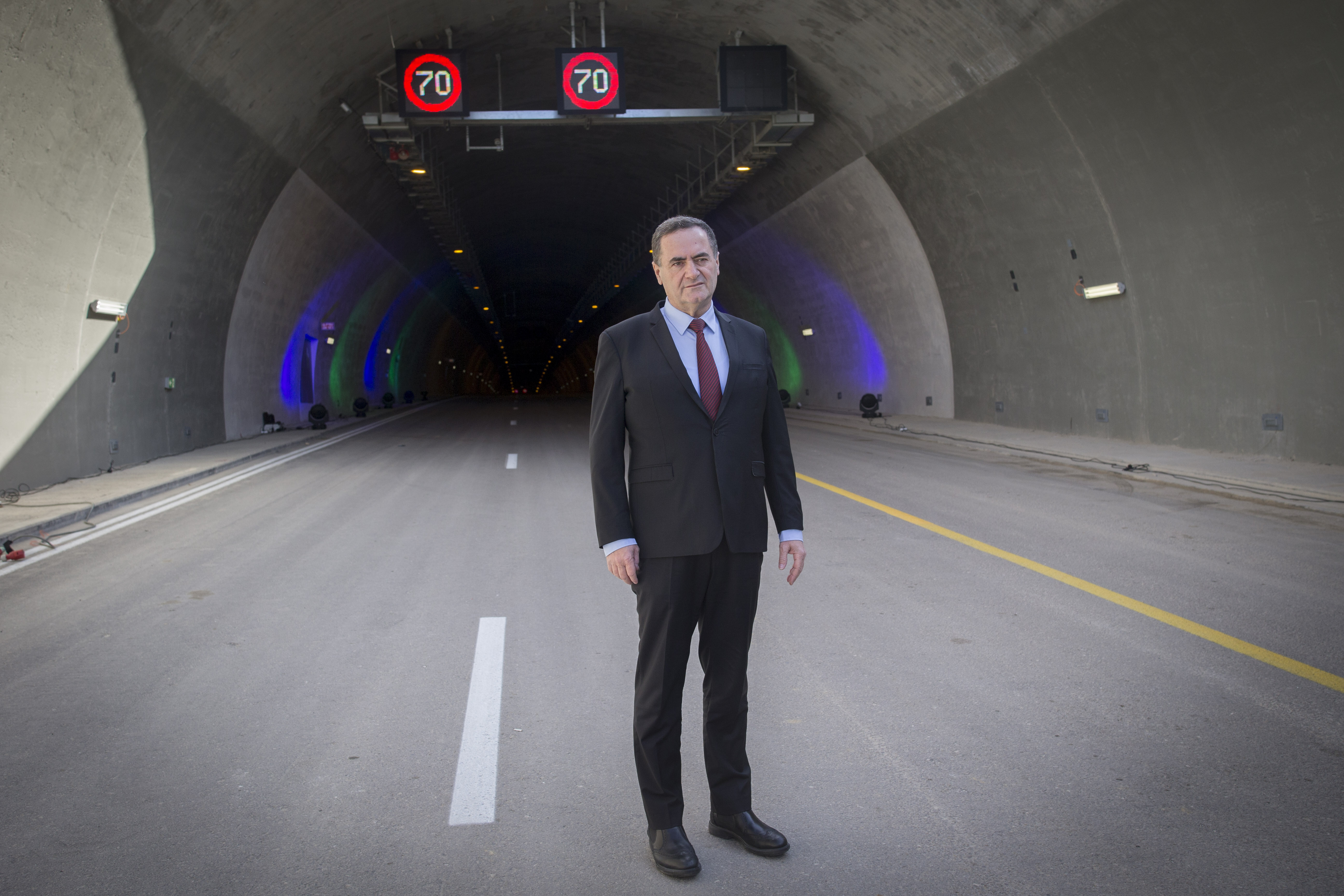 מהיום: חובה על רוכבי האופניים החשמליים לחבוש קסדה כץ