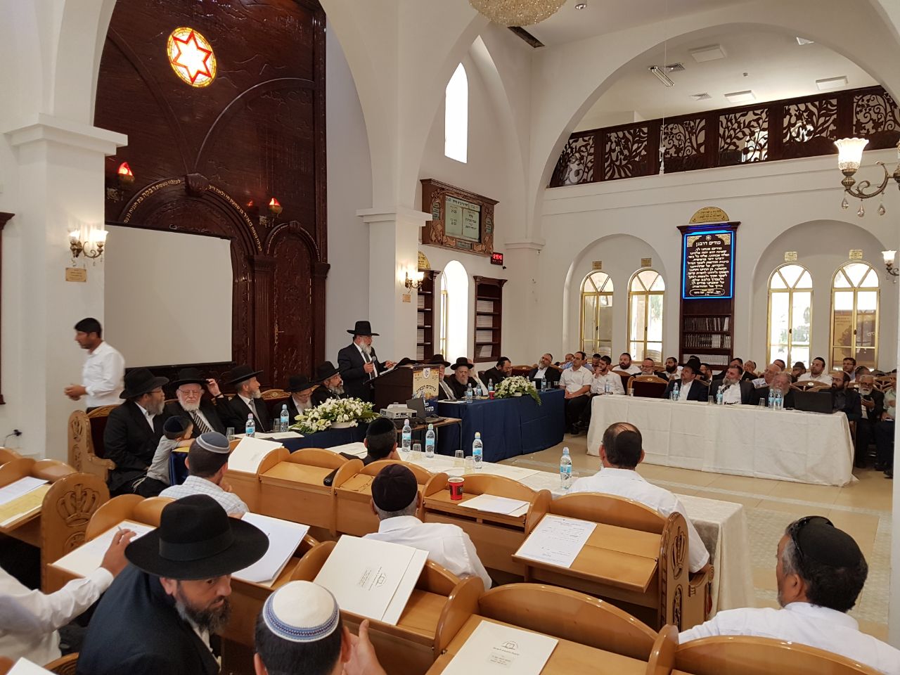 סאגת הכשרות בפתח תקווה: ההסתדרות הודיעה על ביטול השביתה משגיחי כשרות מרחבי הארץ בכנס הרבנות הראשית • אילוסטרציה