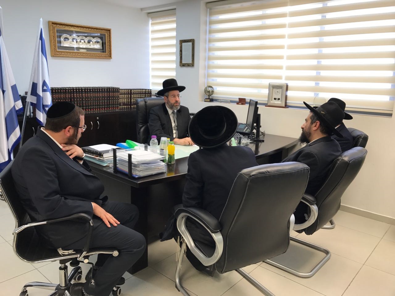 טהרת הבית: ביקור חגיגי בלשכת הרב הראשי טהרת הבית
