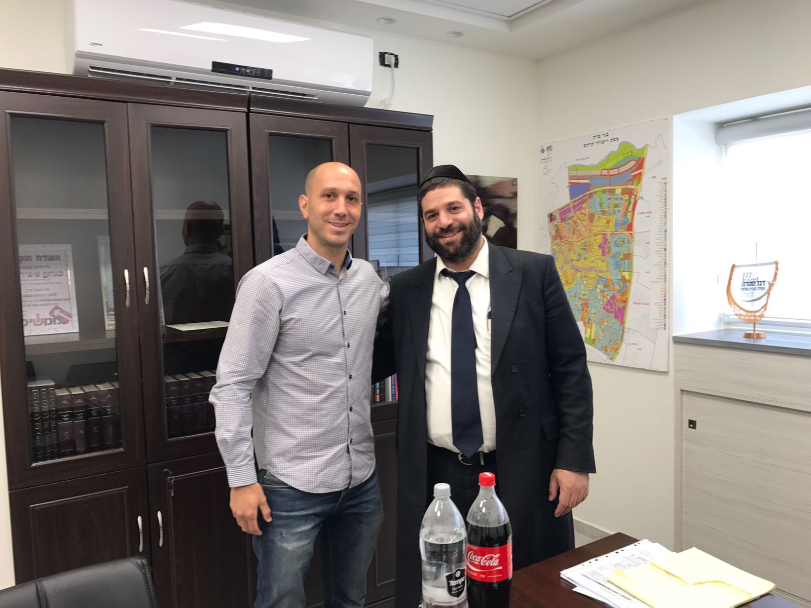 מנכ״ל 'פנגו' לר' מנחם שפירא: עליה בכמות המשתמשים בב"ב מנכל פנגו עם מנחם שפירא