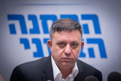 הסיבה האמיתית שבגינה פירגן גבאי לזמרים החרדים • האזינו יו"ר העבודה, אבי גבאי