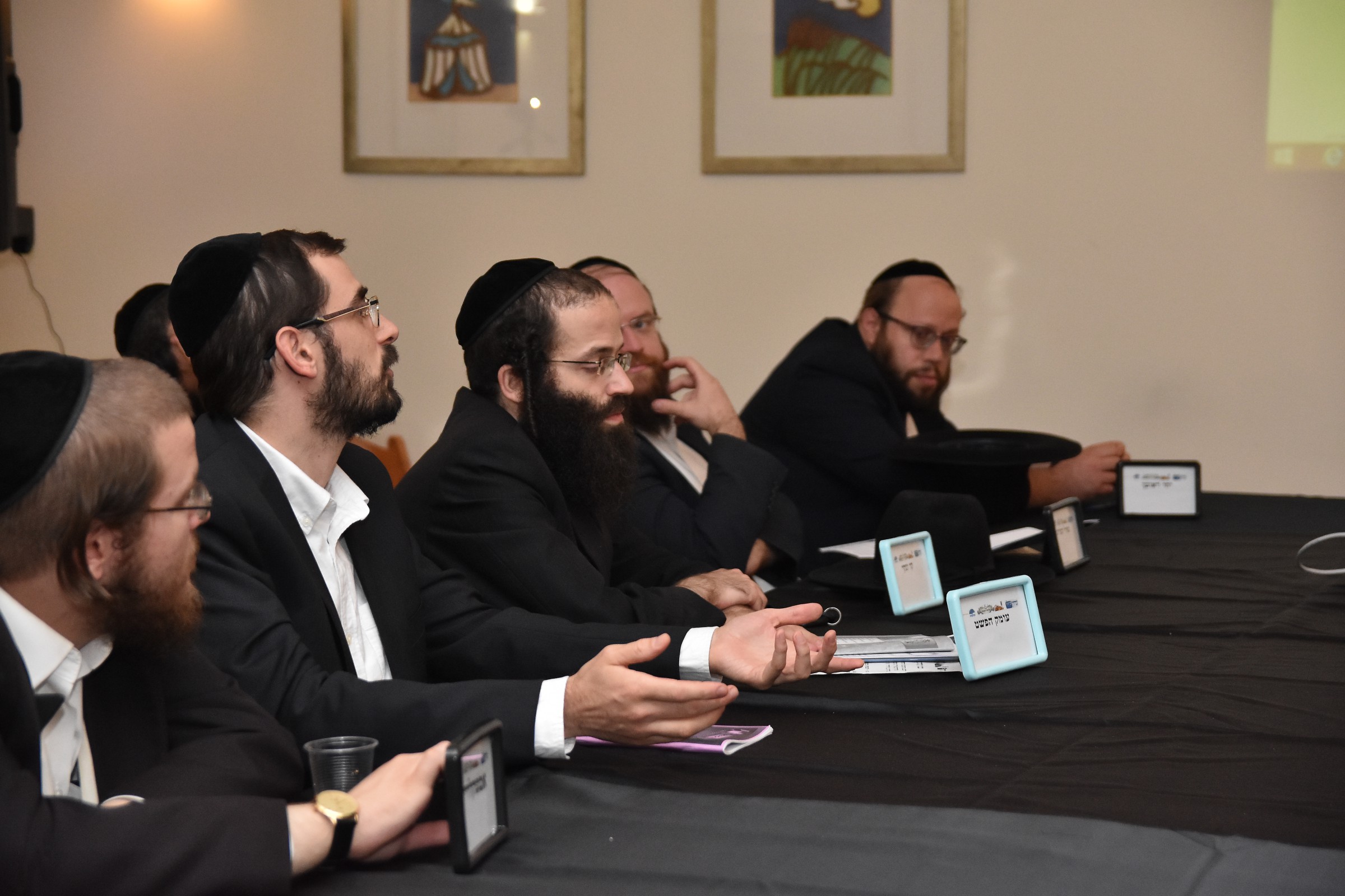 לראשונה: עורכי העלונים התורניים התכנסו לשיח משותף DSC_4968