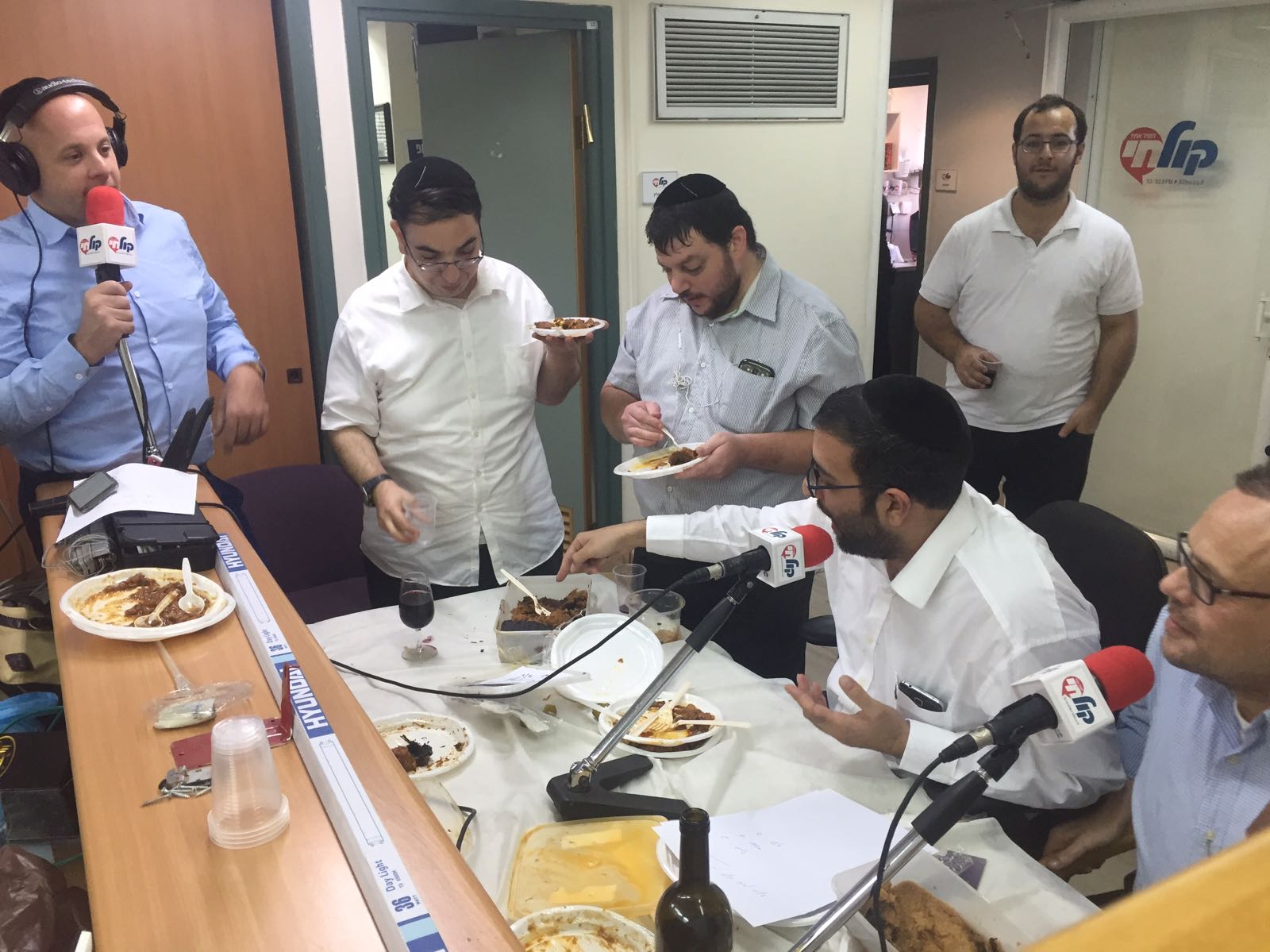 האזינו: תחרות הצ'ולענט של טוקר ב"זמן אוויר": יש זוכה צולענט