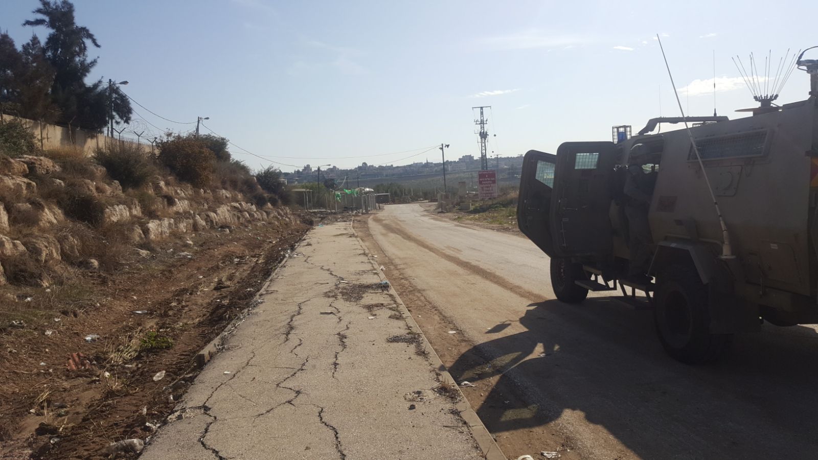 בחסדי שמים: נמנע פיגוע בבית המשפט הכניסה לבית המשפט הצבאי