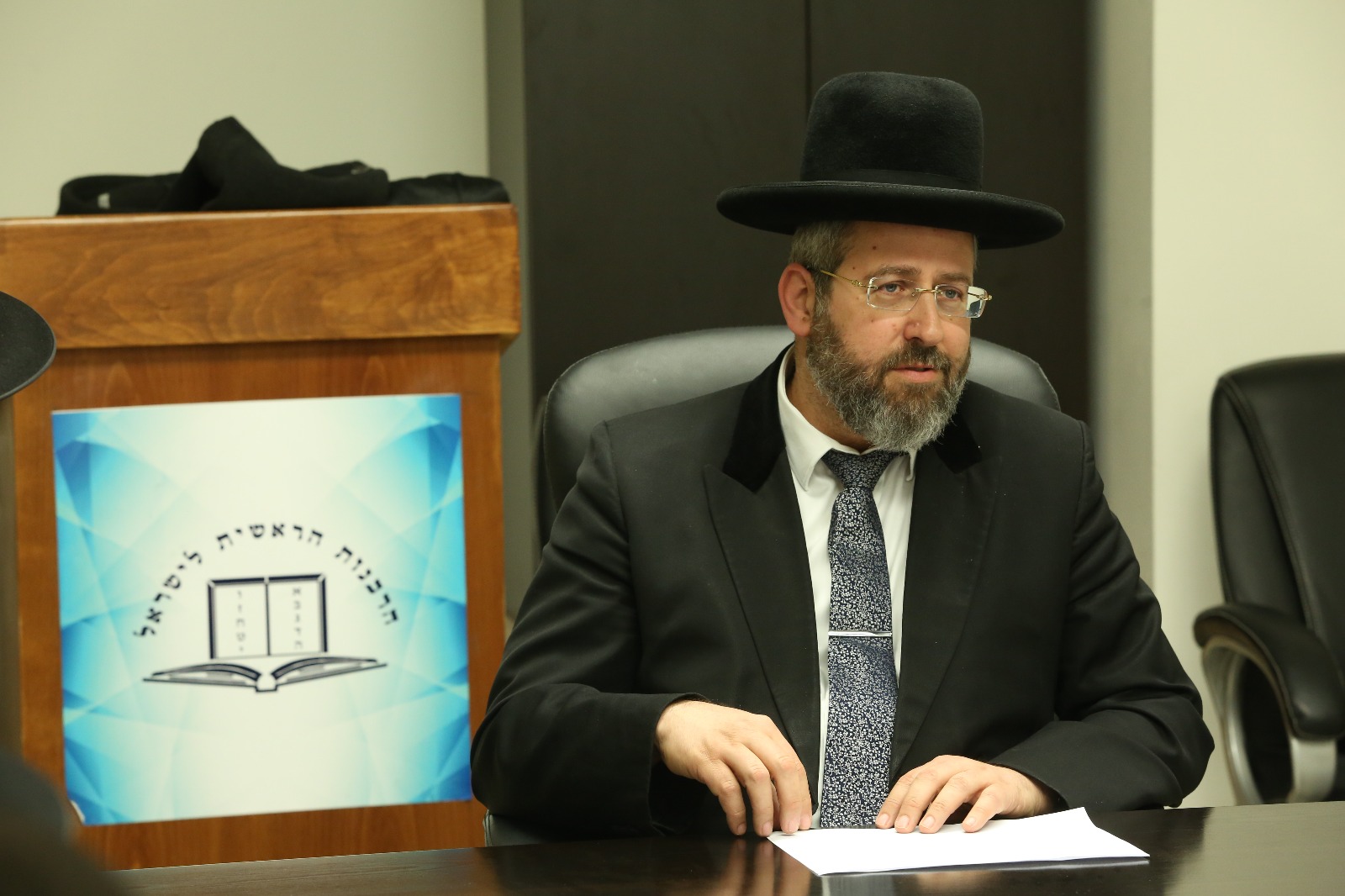 גיבוי נרחב לדרישת הגר"ד לאו: קוד אתי לרבנים, ייכתב על ידי רבנים הרה"ר הגר"ד לאו