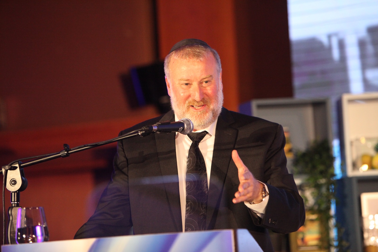 היועמ"ש מגיב לסערת עפולה: "אין מקום להתערבות בהחלטת העירייה" מנדלבליט