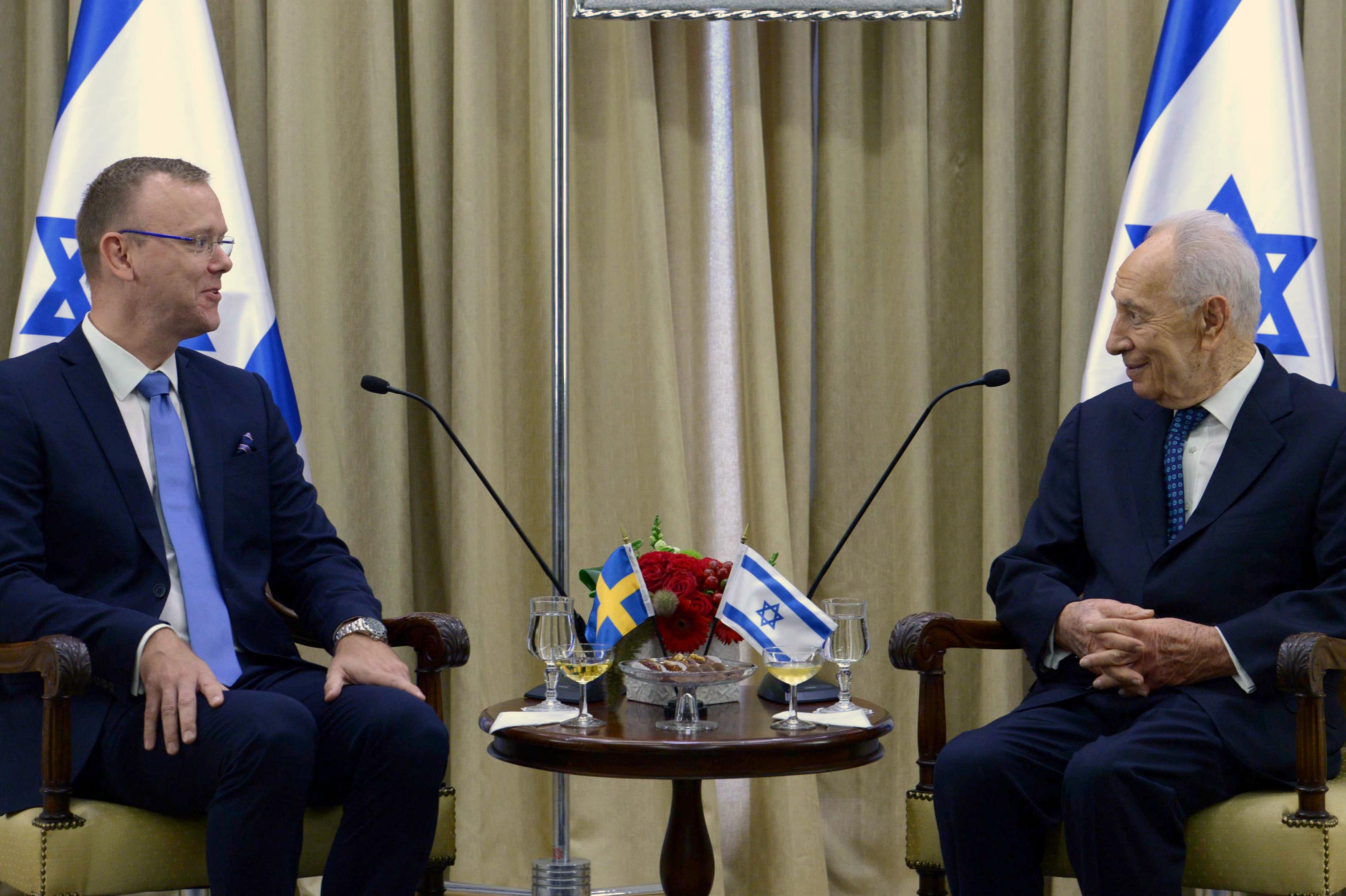שרת החוץ השוודית לפלסטינים: נמשיך להילחם איתכם .