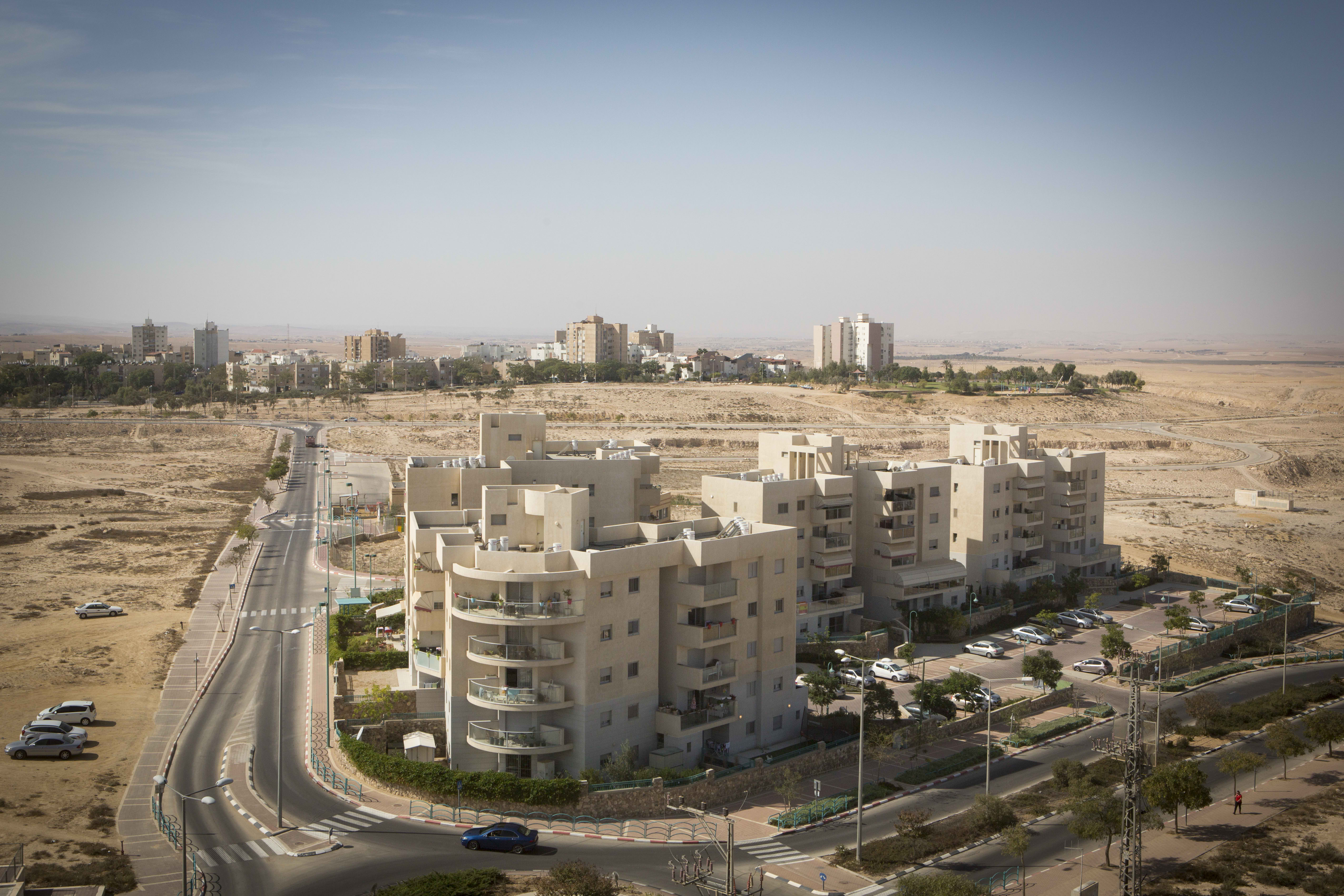 עשו סיבוב: לקחו את הרכב לבדיקה ולא חזרו ערד. צילום: פלאש 90