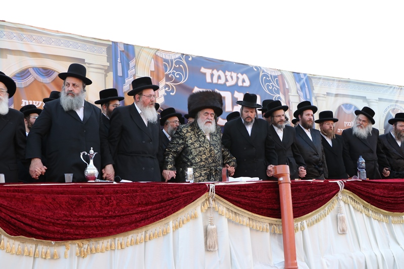 גדול היה המעמד: הנחת אבן הפינה לת"ת ויזניץ' בביתר עלית WhatsApp Image 2018-06-14 at 23.14.19