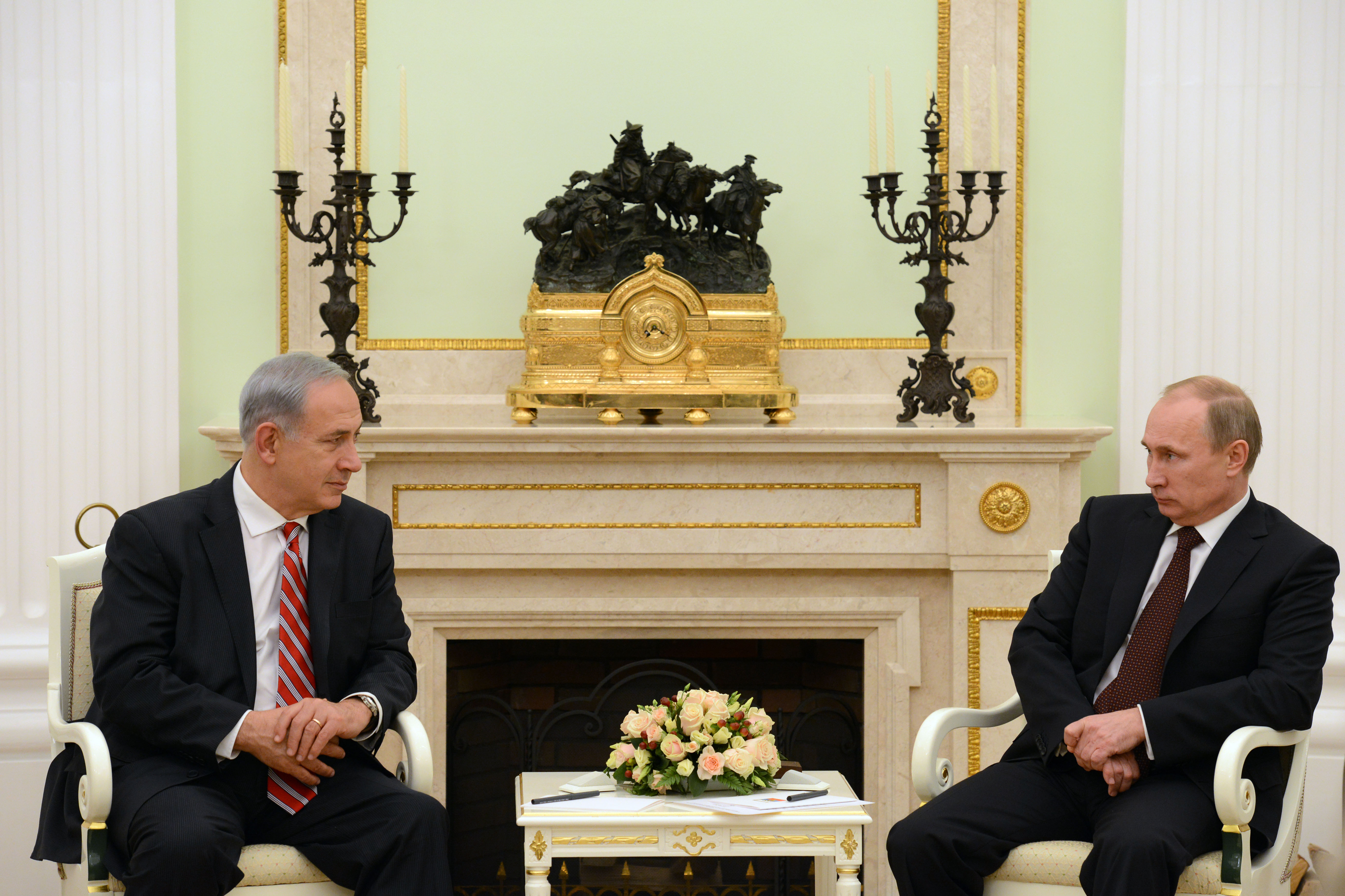 ראה"מ בפגישתו עם פוטין: נפעל בתקיפות על כל חדירה לשטחנו צילום לע''מ
