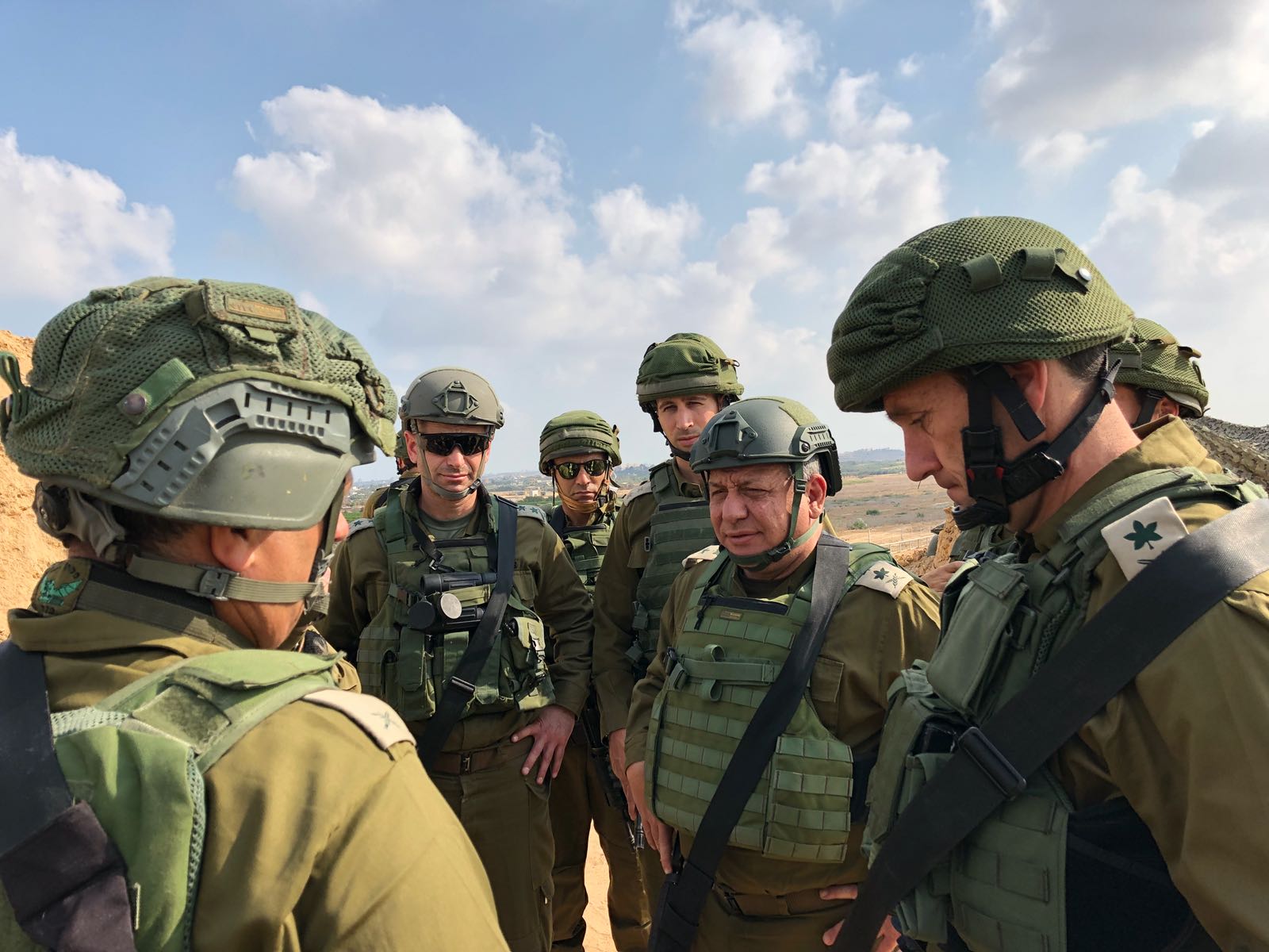 הרמטכ"ל קיים הערכת מצב; כוחות צה"ל בדרום יתוגברו איזנקוט וראשי הפיקוד בדרום