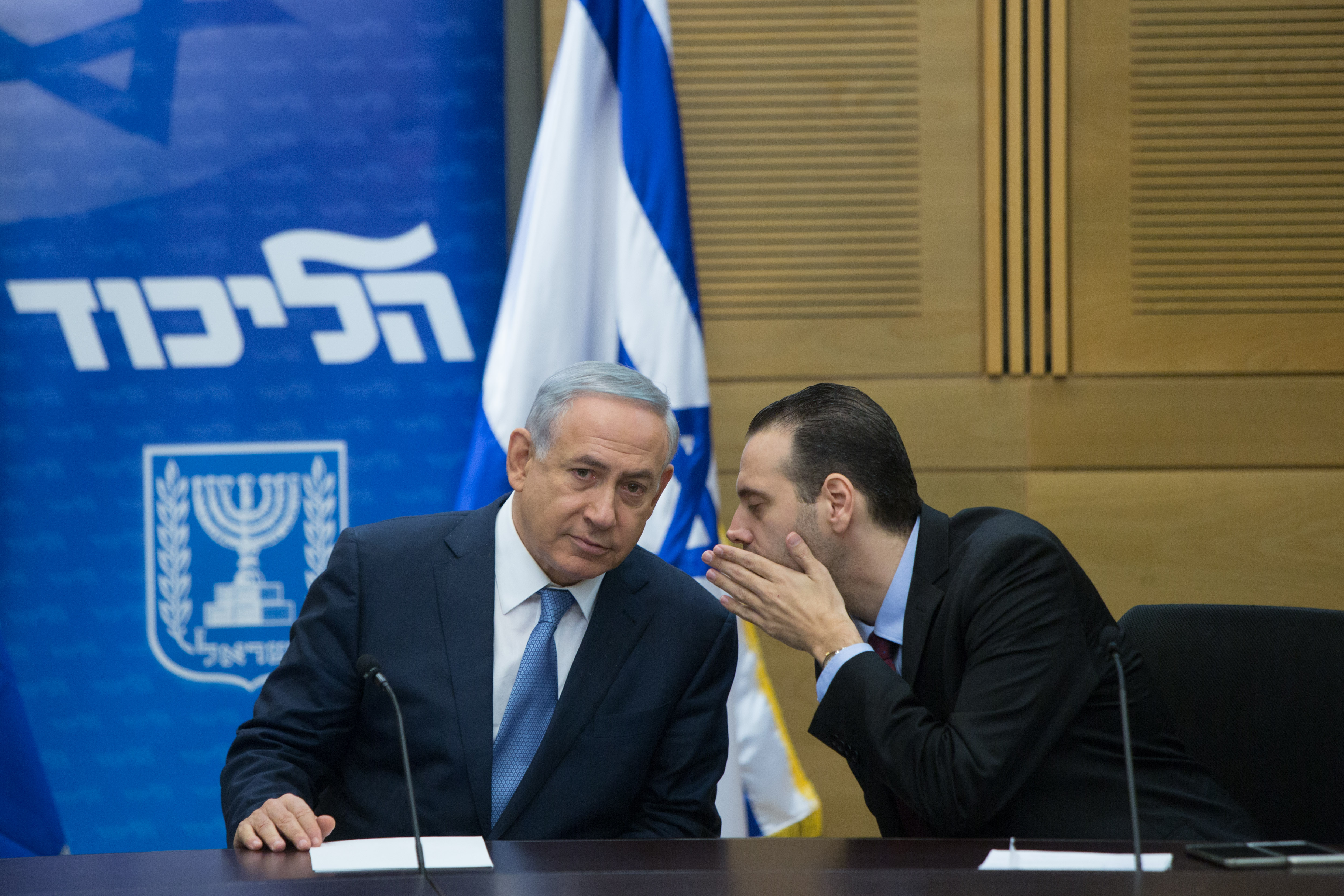 ח"כ בכיר בליכוד: "אם בית המשפט יתערב – אתפטר מהכנסת" ח"כ מיקי זוהר עם ראש הממשלה