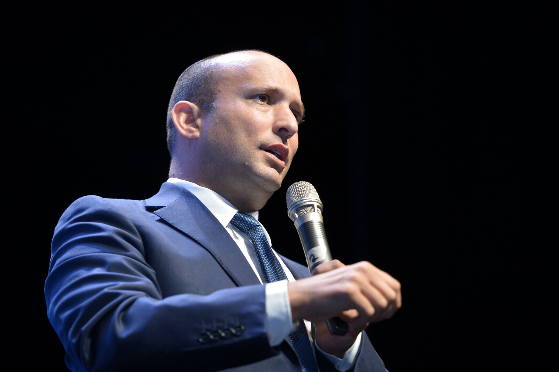 בנט פנה לעזרת היועמ"ש: "הורה על כינוס הקבינט" נפתלי בנט