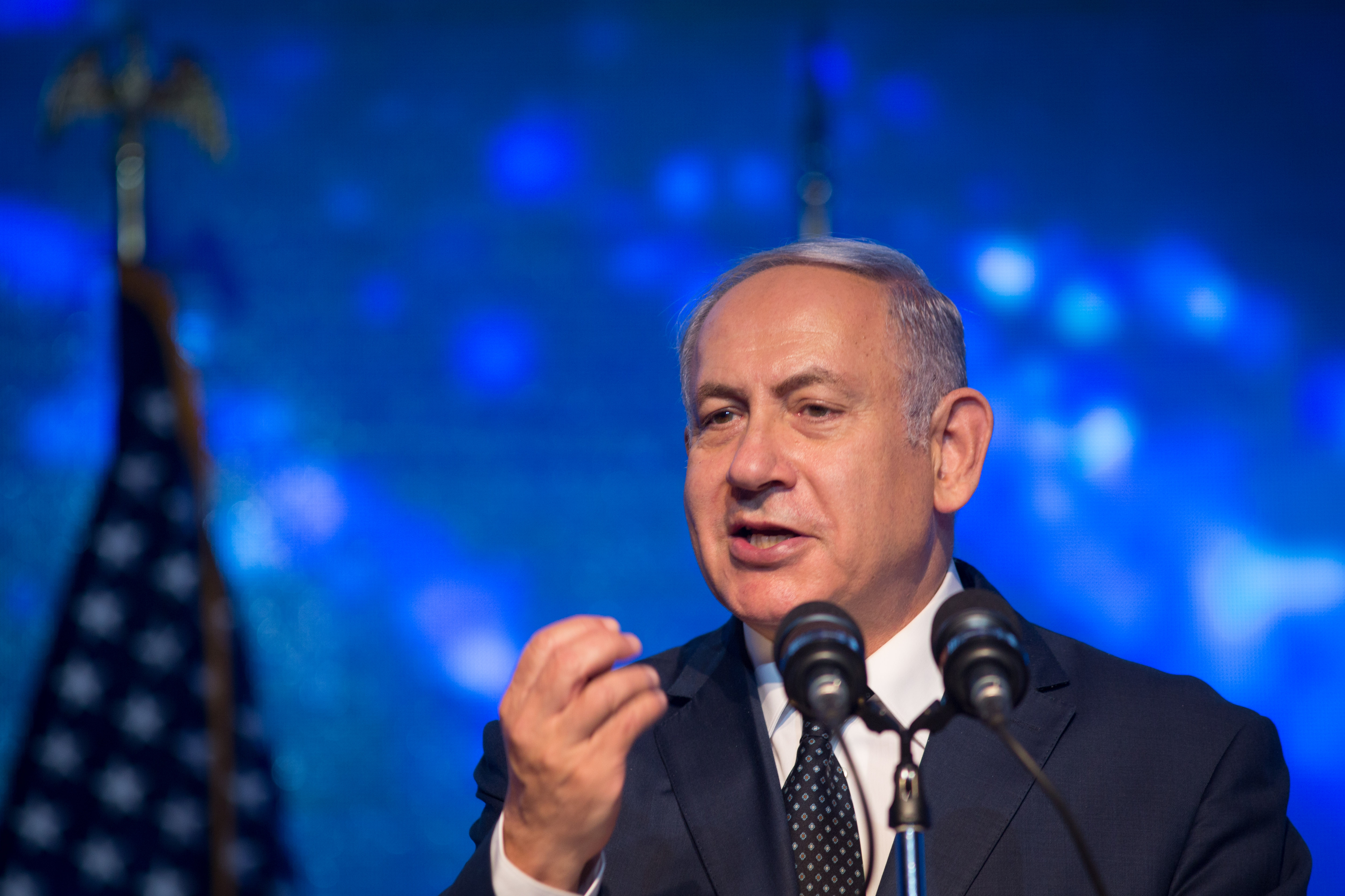 נתניהו תקף את ג'רמי קורבין – בתגובה תקף קורבין את חוק הלאום .