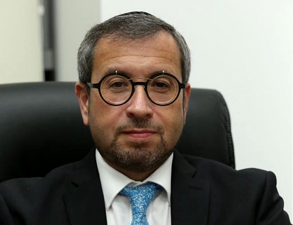 איפה בעולם טרם ביקר עו"ד משה אוסדיטשר? האזינו אוסדיטשר