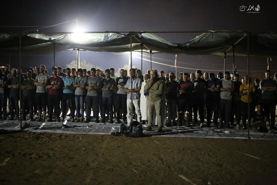 טרור חדש על הגדר: צעירים עזתים מטרידים את חיילי צה"ל בכל לילה הצעירים המטרידים את חיילי צה"ל בכל לילה בגבול הרצועה