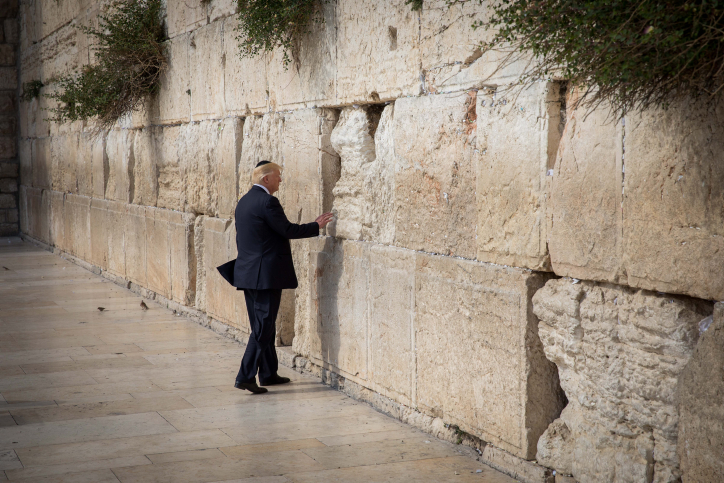 יכירו וידעו: מנהיגי מדינות העולם שיגרו ברכות לראש השנה טראמפ בכותל המערבי