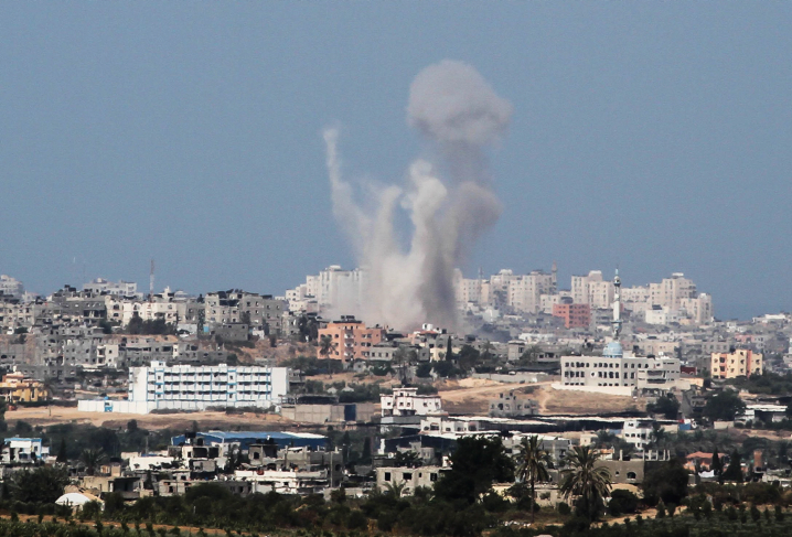 מלחמת עזה השלישית: התרחישים הצהליי"ם וההיערכות בשטח עזה מופגזת • אילוסטרציה