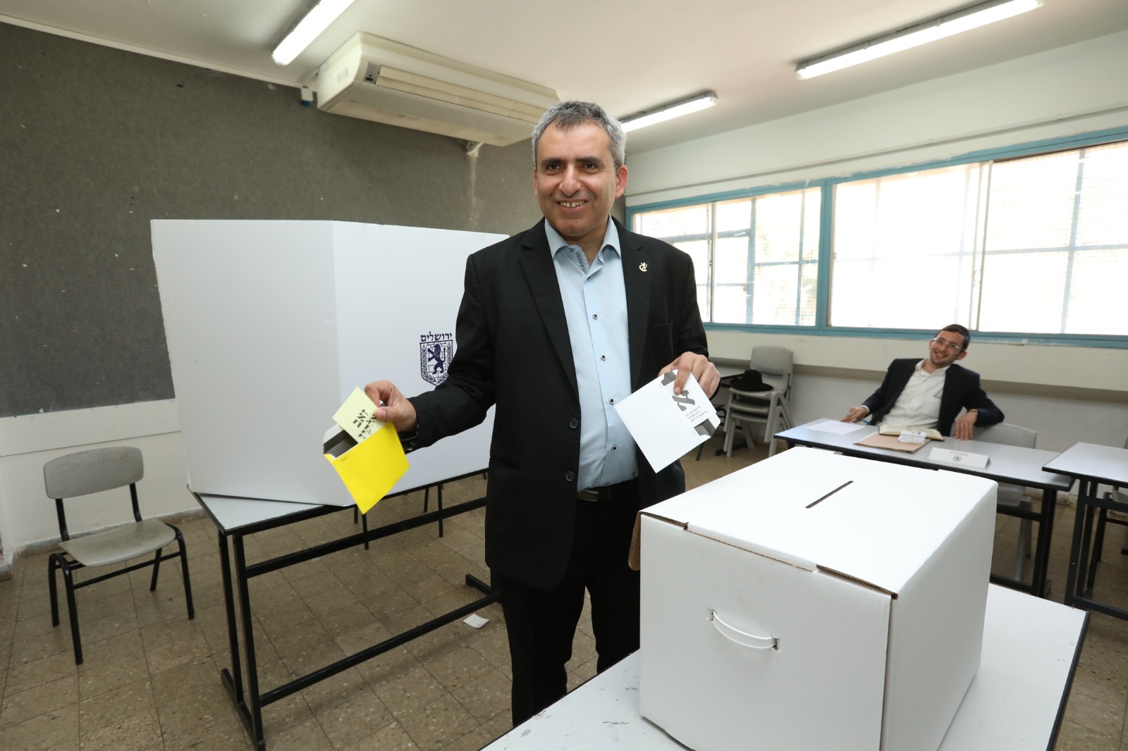 הסתה של הרגע האחרון: אלקין בהקלטה: "החרדים נוהרים לקלפיות" אלקין קלפי