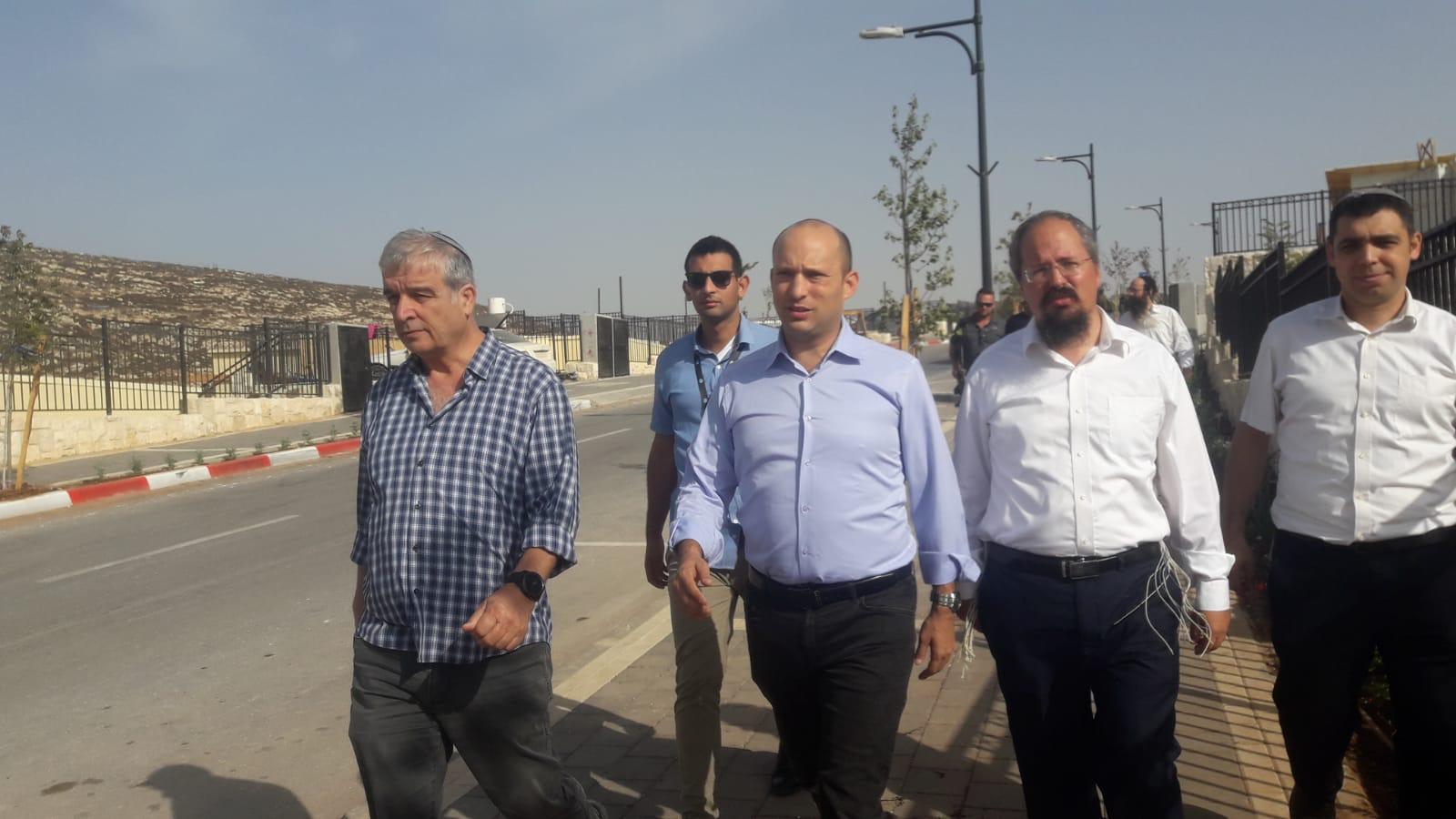 הקרב המשפטי הבא: "חוק גירוש משפחות המחבלים" בנט הרב פרנק אבי רואה