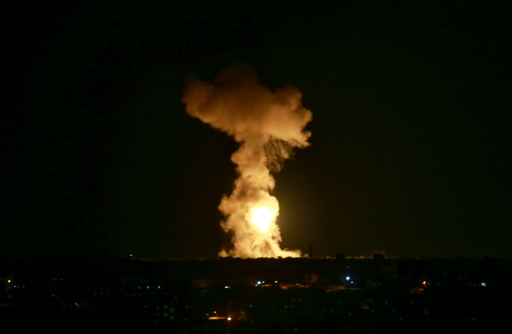 דיווחים ערביים: ישראל הסכימה להפסקת אש עזה מופגזת | אילוסטרציה