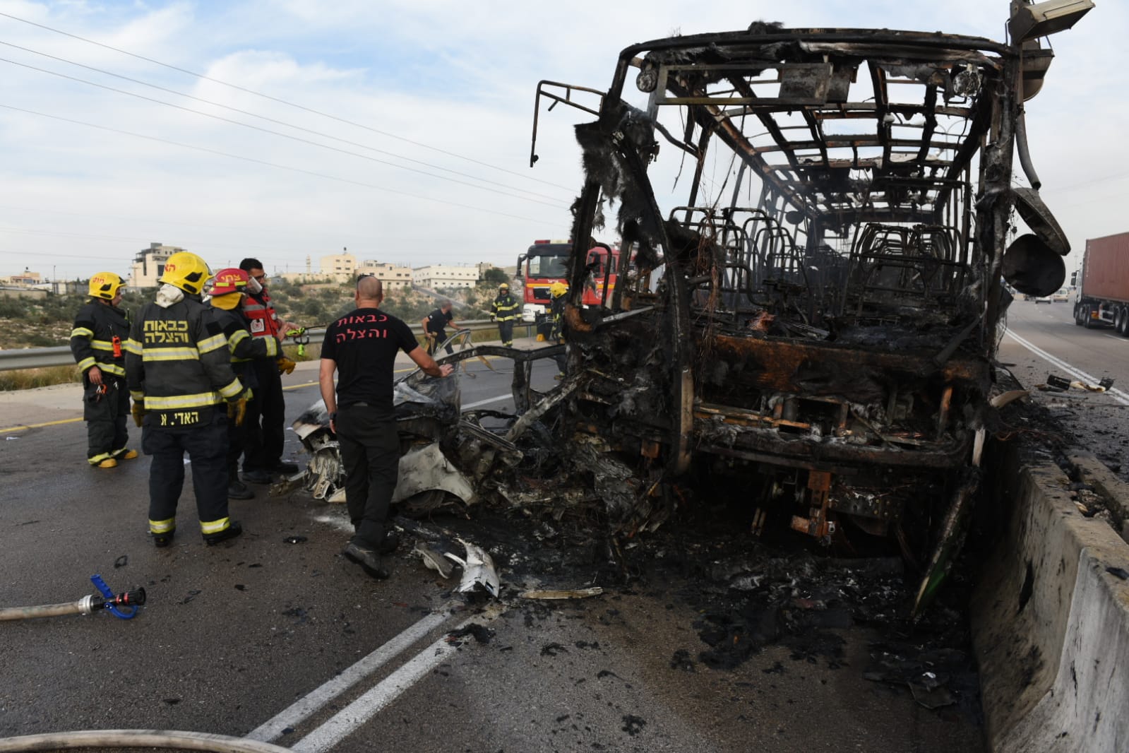 תאונה קטלנית בין אוטובוס לרכב: הרוגה ופצוע קשה WhatsApp Image 2018-11-29 at 15.16.55(1)