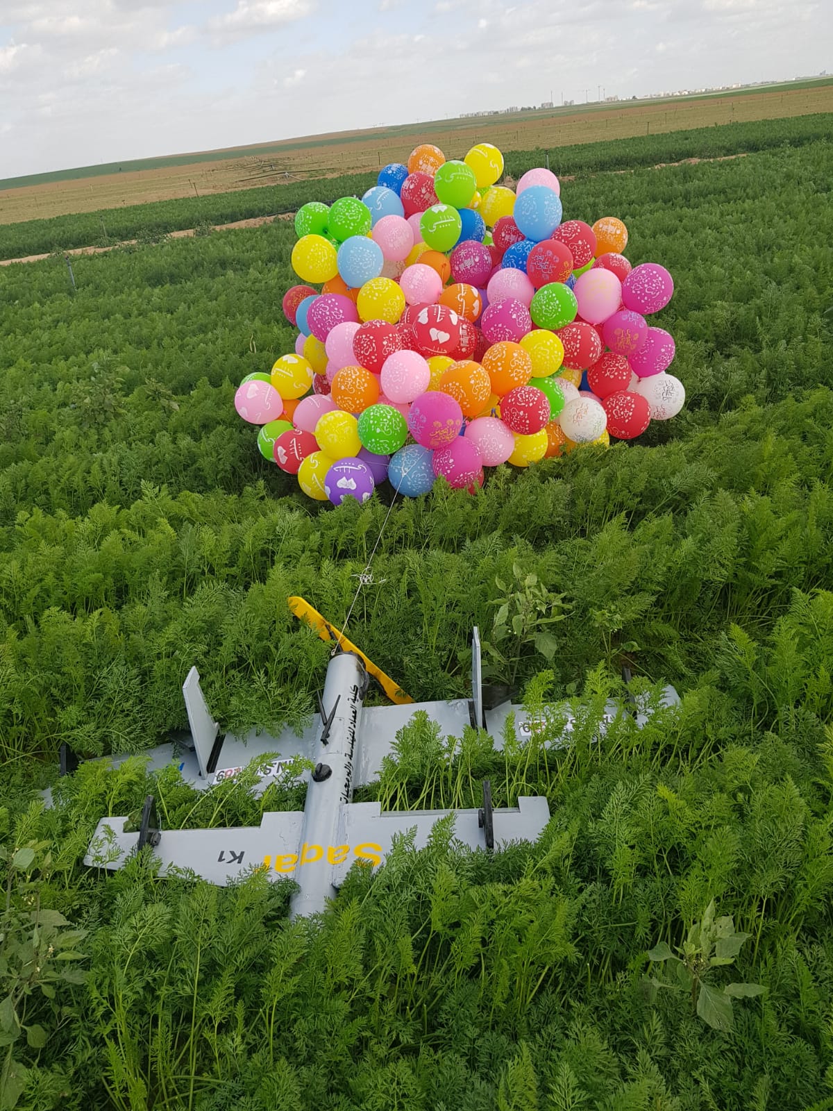 בשירות החמאס: אזרח ישראלי ייבא בלונים שהועברו לעזה בלון נפץ ששוגר מעזה