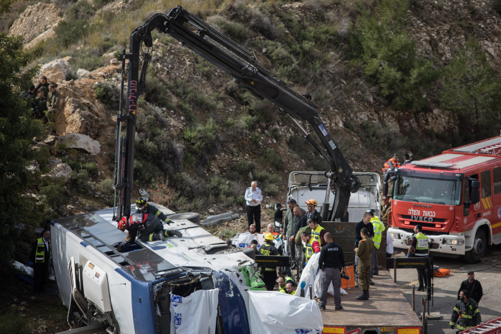 אח הפצוע: "אחי הרגיש שהוא הולך בין מתים" • צפו אסון התהפכות האוטובוס