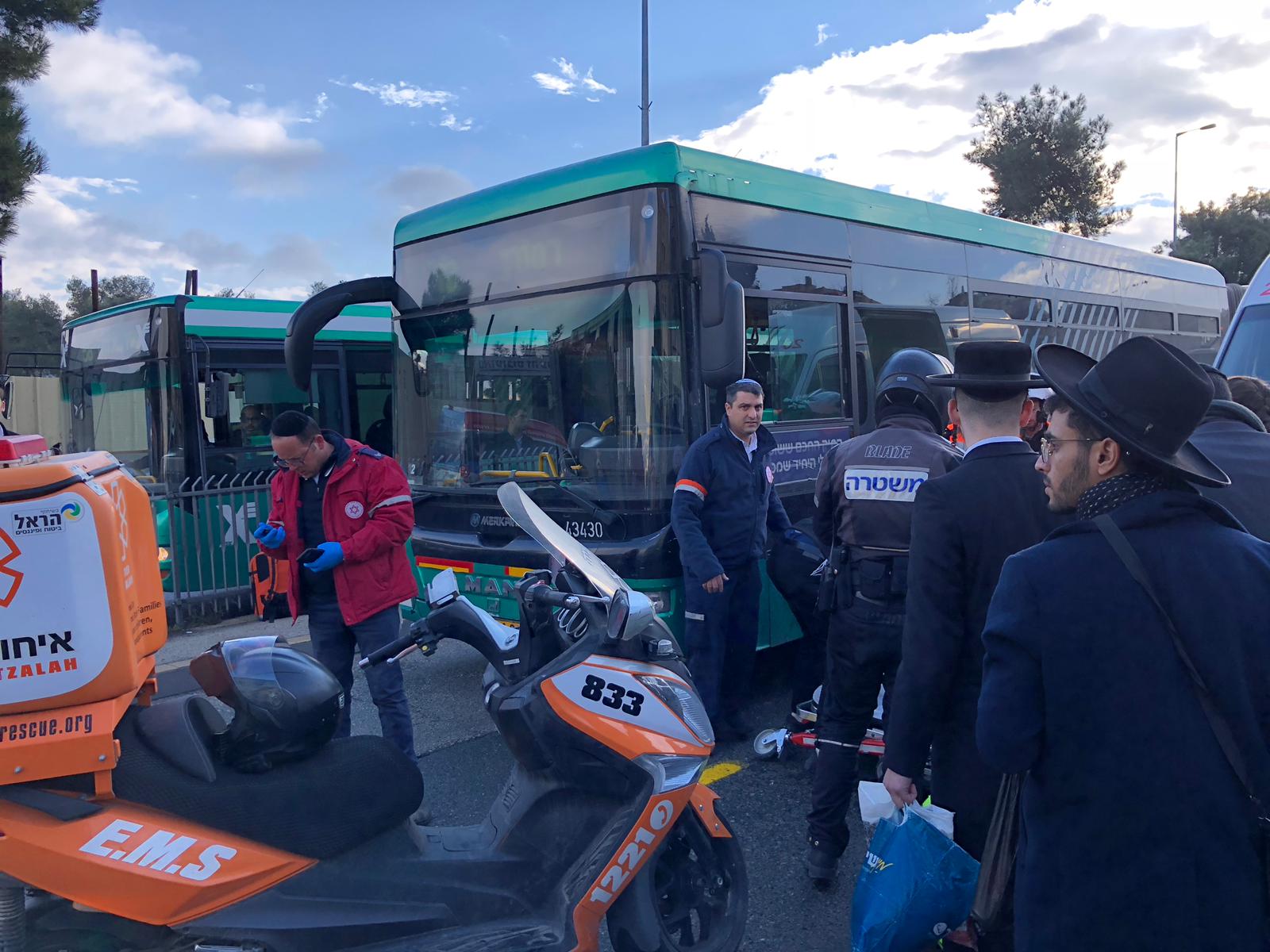 בן 72 נלכד תחת גלגלי האוטובוס; פונה במצב קשה תאונה