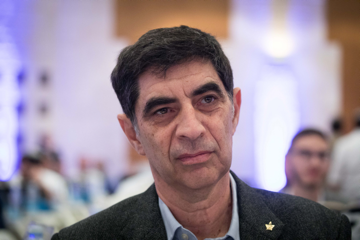 הוריו של סגן הדר גולדין תוקפים את נתניהו: "אתה לא דורש את השבתו" אביו של סגן הדר גולדין